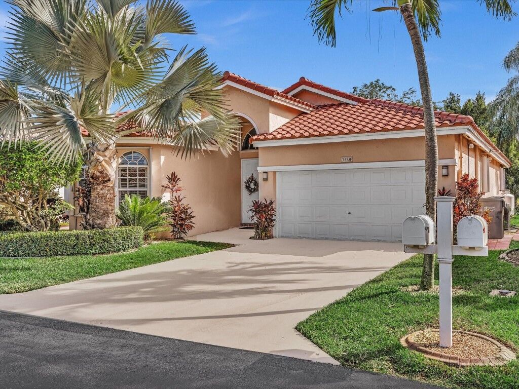 Property Photo:  3580 Canary Palm Court  FL 33069 