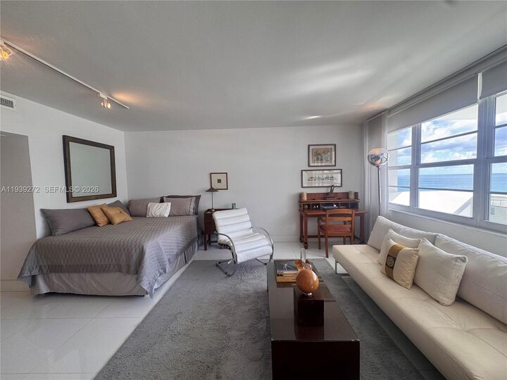 Property Photo:  100 Lincoln Rd 1230  FL 33139 