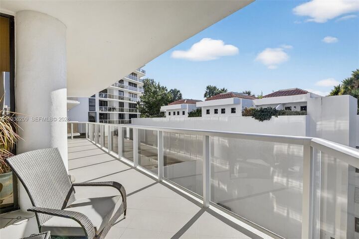 Property Photo: 20281 E Country Club Dr 201 FL 33180