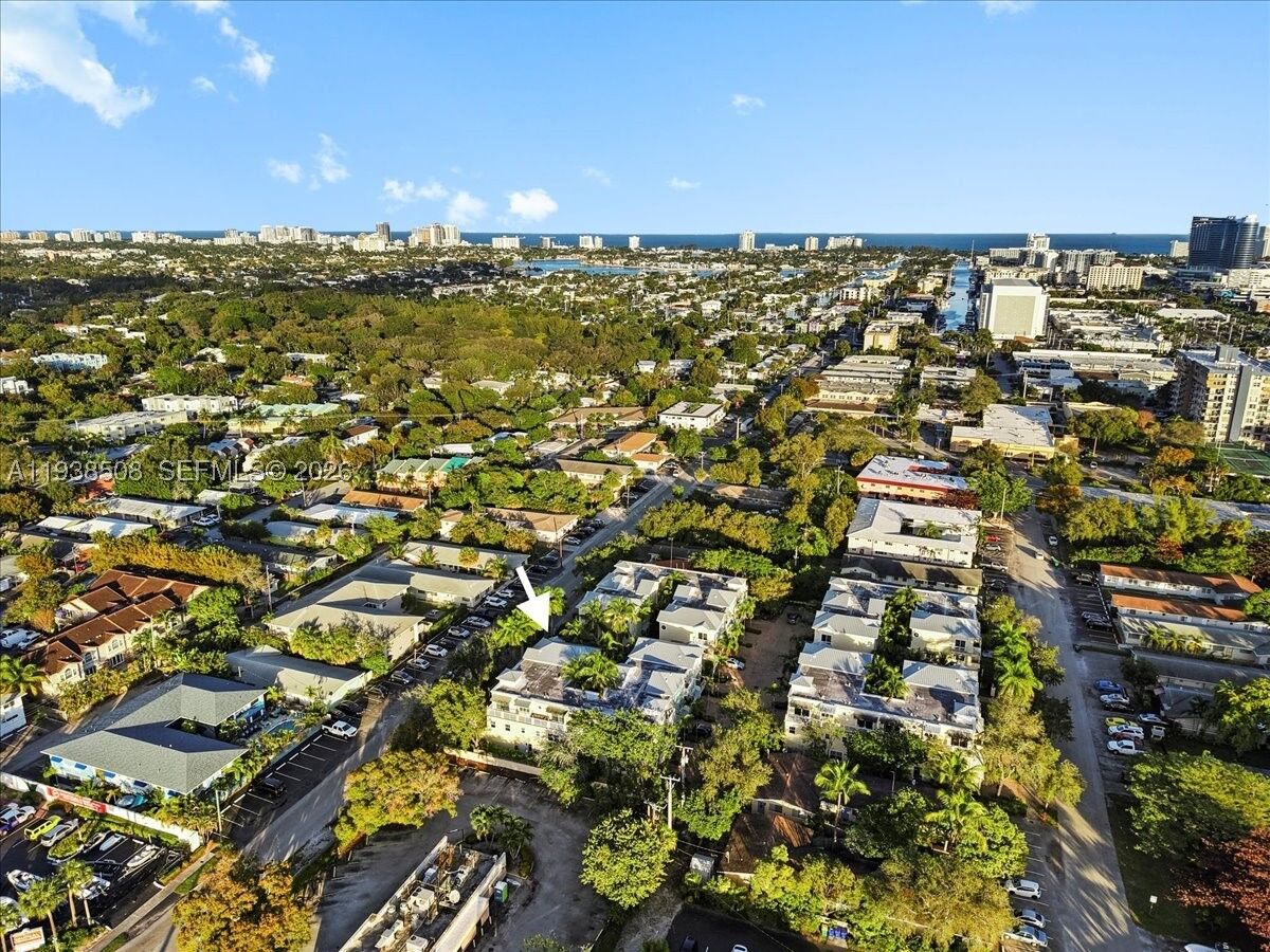 Property Photo:  630 SE 15th St 3  FL 33316 