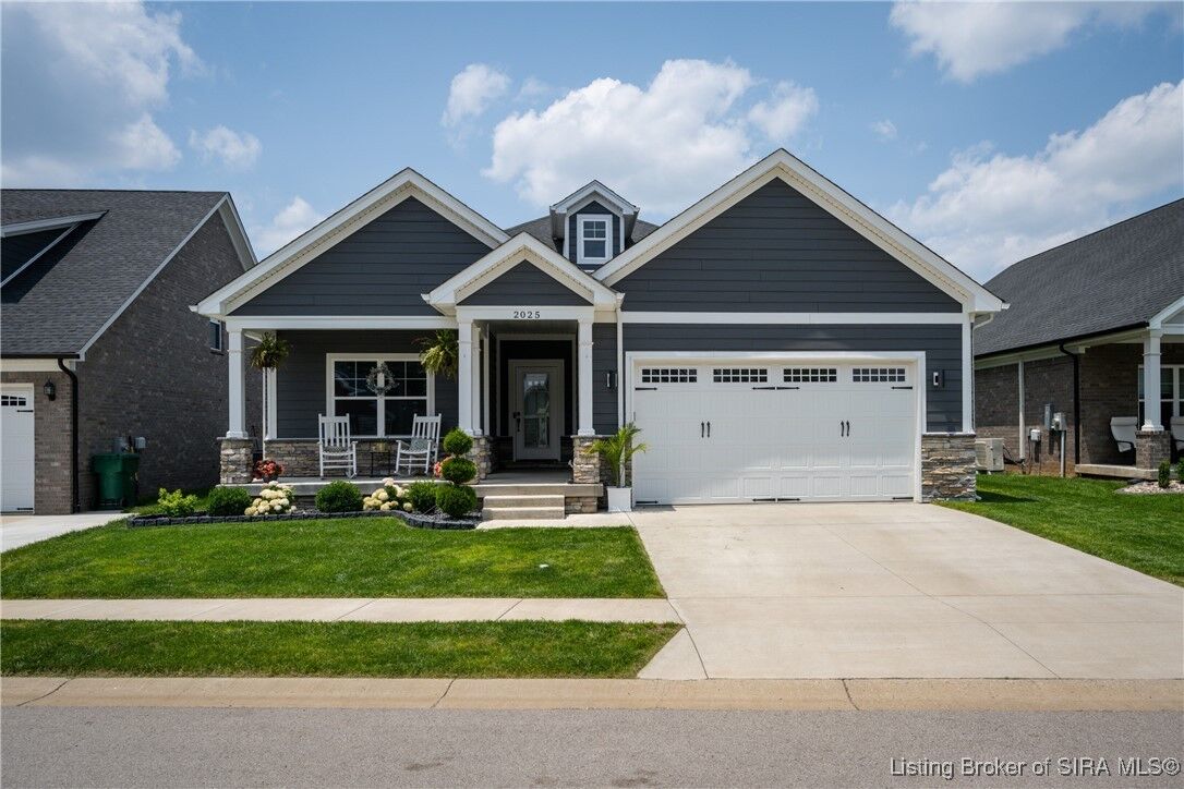 Property Photo: 2025 Villa View Court IN 47130