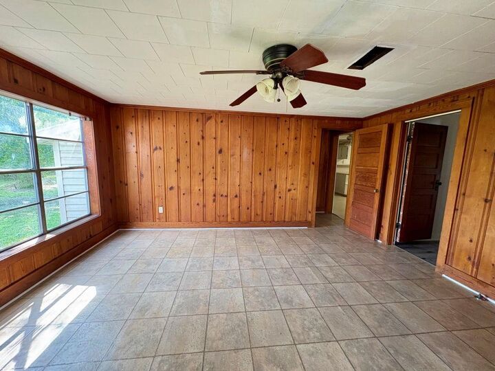 Property Photo:  321 W Lagrange Street W  LA 70605 