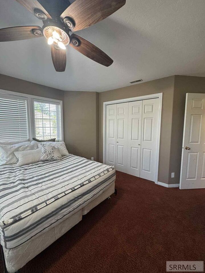 Property Photo:  945 Summer Court  ID 83404 