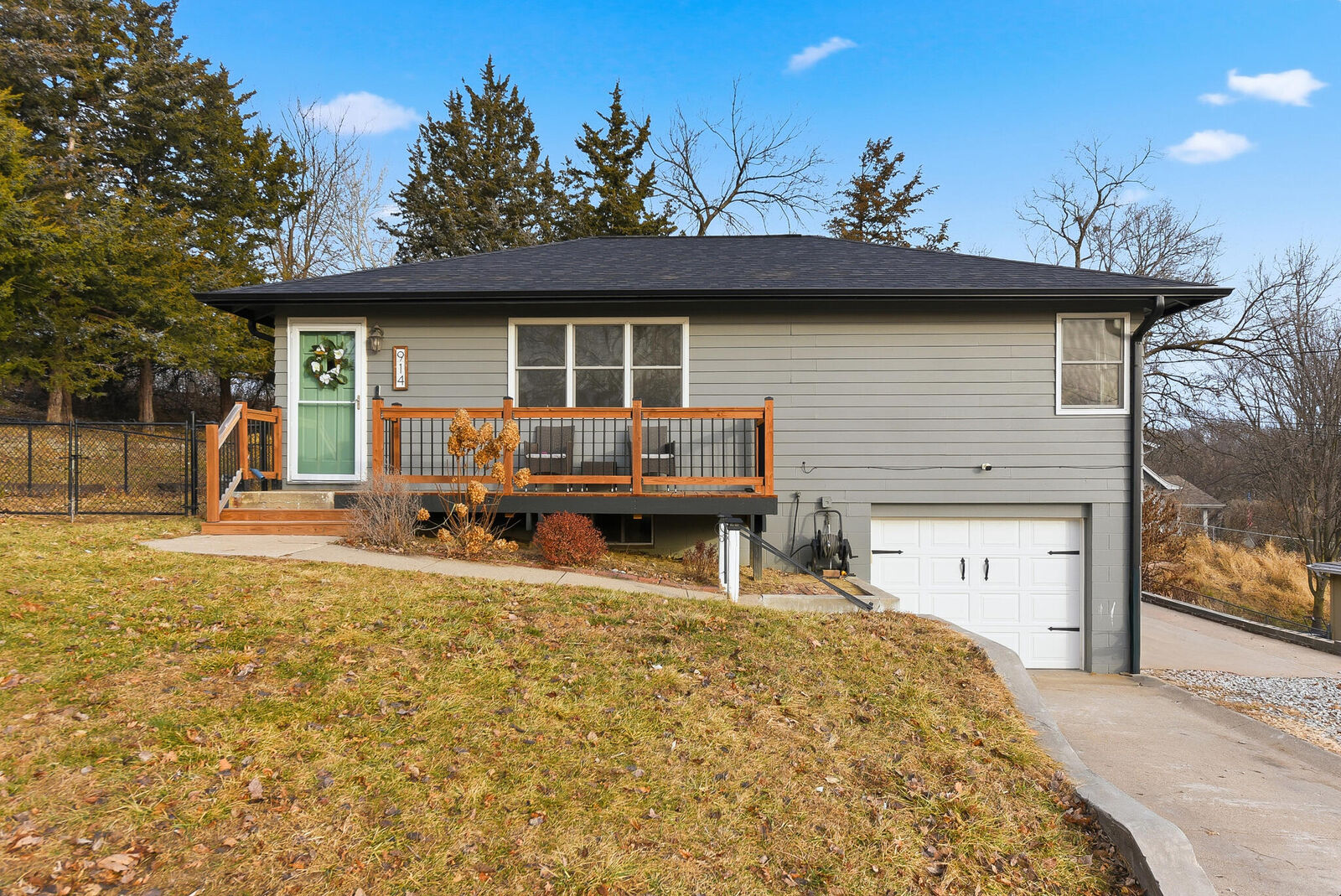 Property Photo:  914 Green  Street  IA 51534 