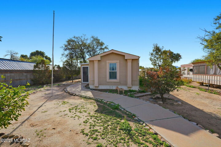 Property Photo: 2211 W Wetmore Road AZ 85705
