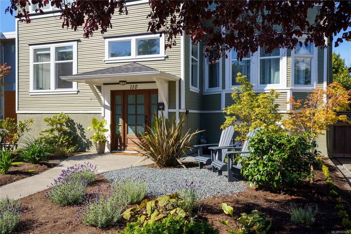 Property Photo:  110 Eberts St  BC V8S 3H7 