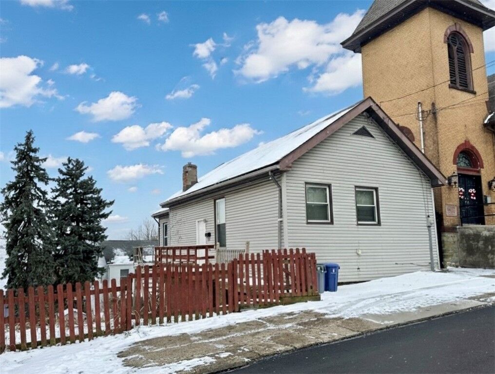 Property Photo:  435 Catoma St  PA 15212 