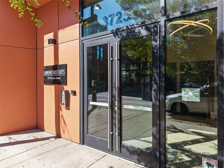Property Photo: 3725 Butler St 302 PA 15201
