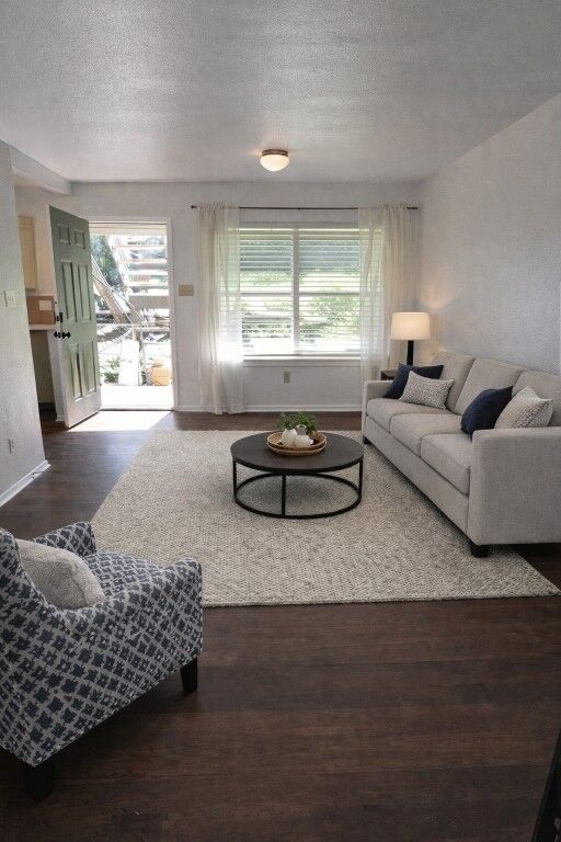 Property Photo: 1514 Parker Lane 110 TX 78741