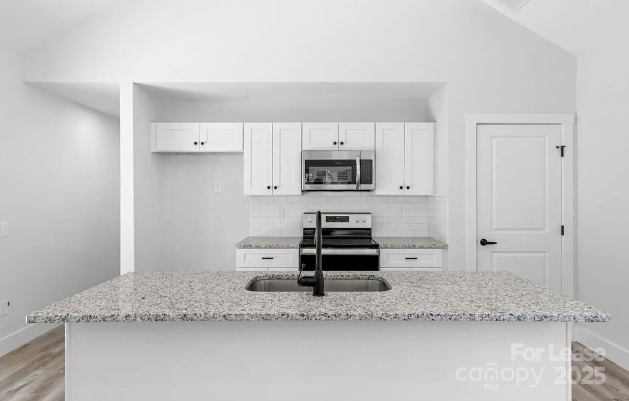 Property Photo:  501 E Robinson Street  NC 28034 