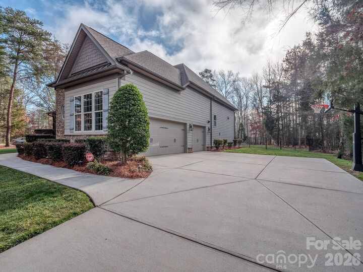 Property Photo:  6051 Hemby Road  NC 28104 