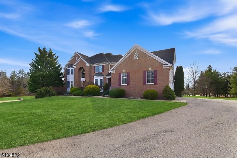 Property Photo: 43 Rosewood Ct NJ 08502