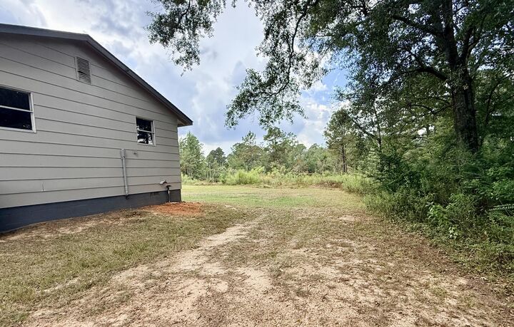 Property Photo:  27 Norman  MS 39475 