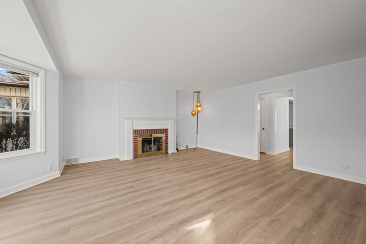 Property Photo:  5846 N Rockwell Street  IL 60659 