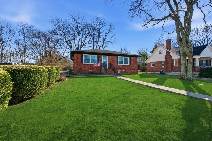 Property Photo:  309 Woods Ave N  TN 37091 