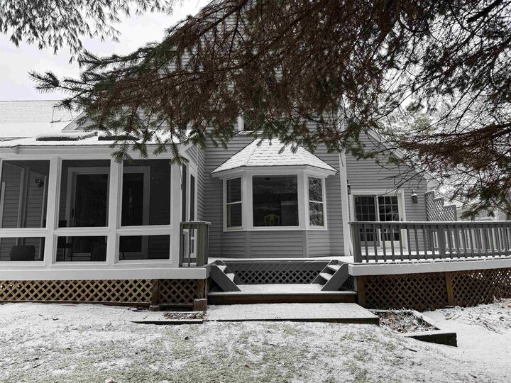 Property Photo:  8 Ash Lane  ME 03909 