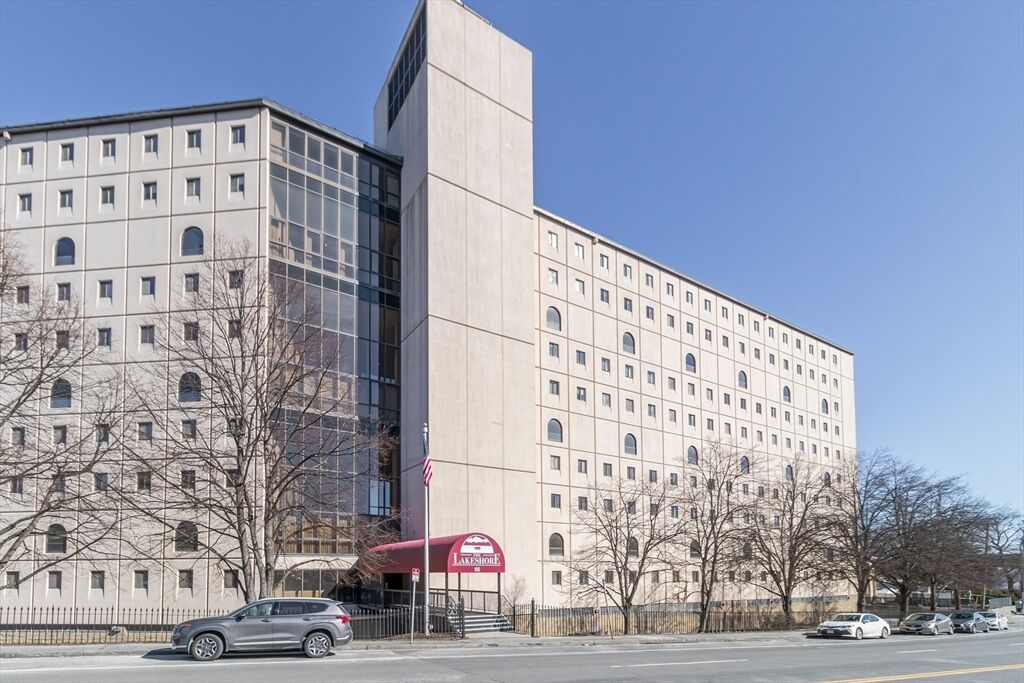 Property Photo:  65 Lake Avenue 1008  MA 01604 