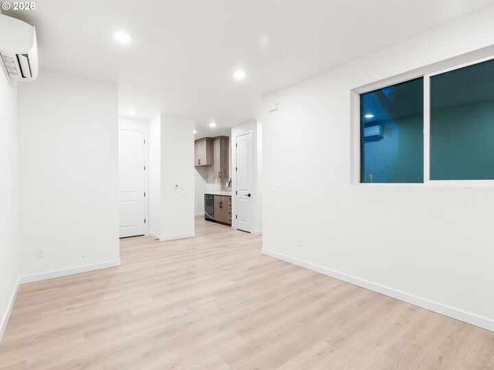 Property Photo: 8338 N Bank St OR 97203