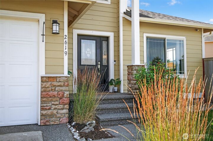 Property Photo: 2619 Pacific Highlands Avenue WA 98248