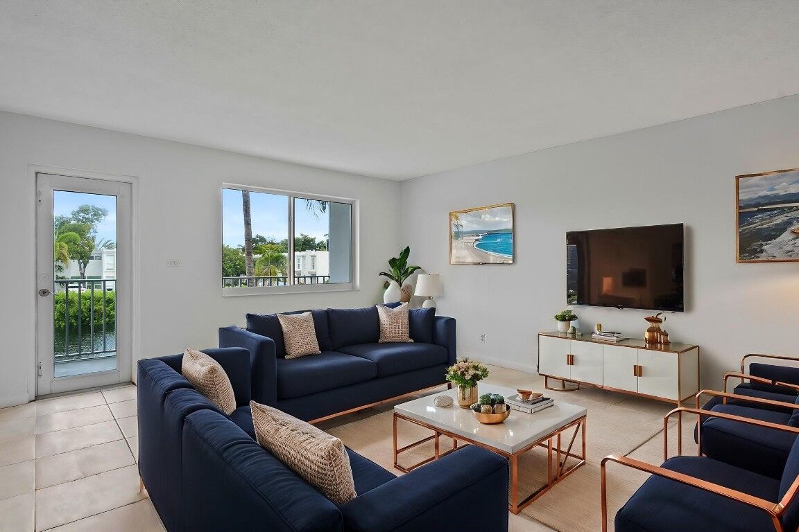 Property Photo: 801 NE 18th Court 210 FL 33305