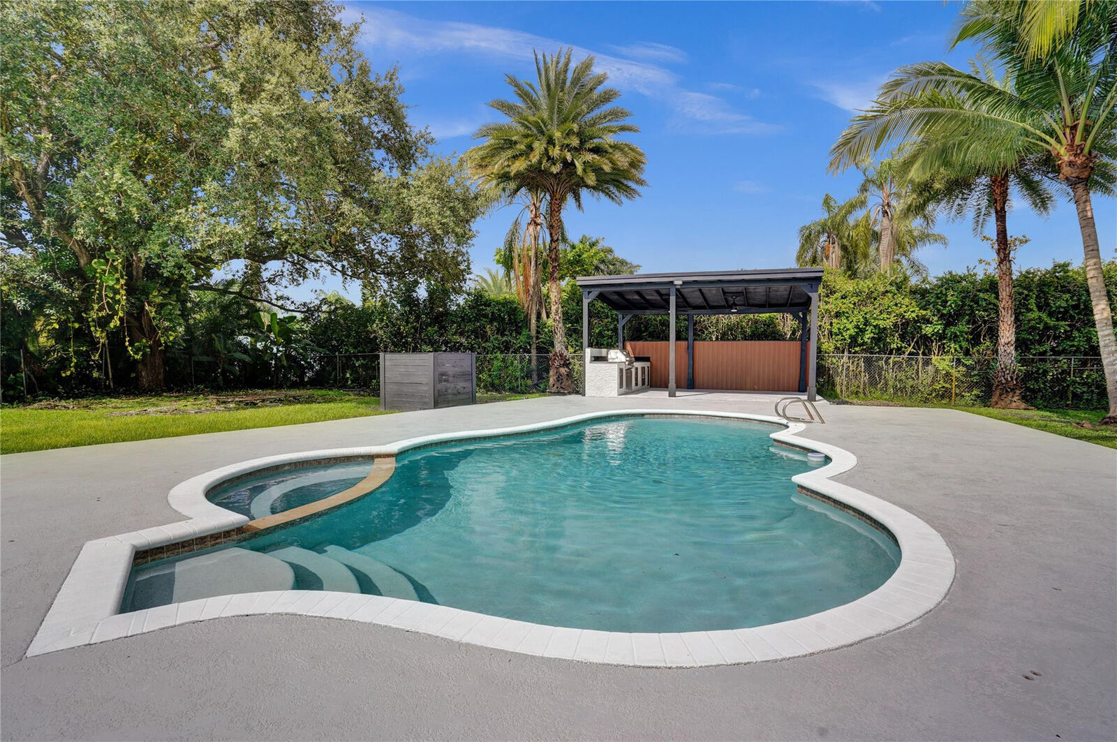 Property Photo:  1451 SW 139th Avenue  FL 33325 
