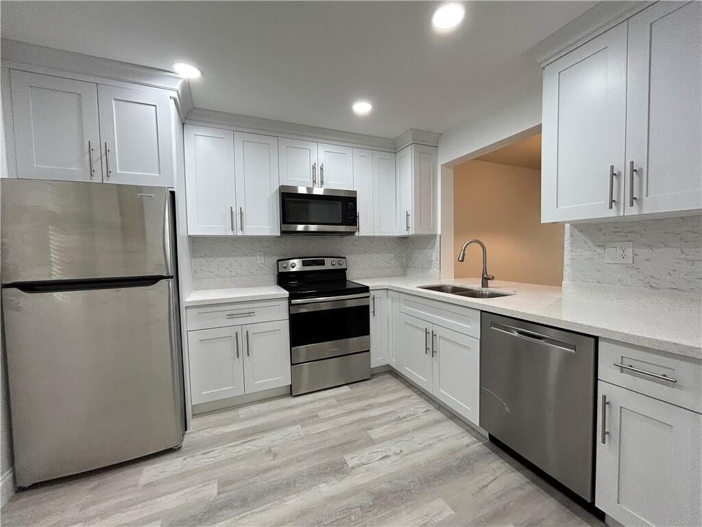 Property Photo:  1830 SW 81 Avenue 4111  FL 33068 