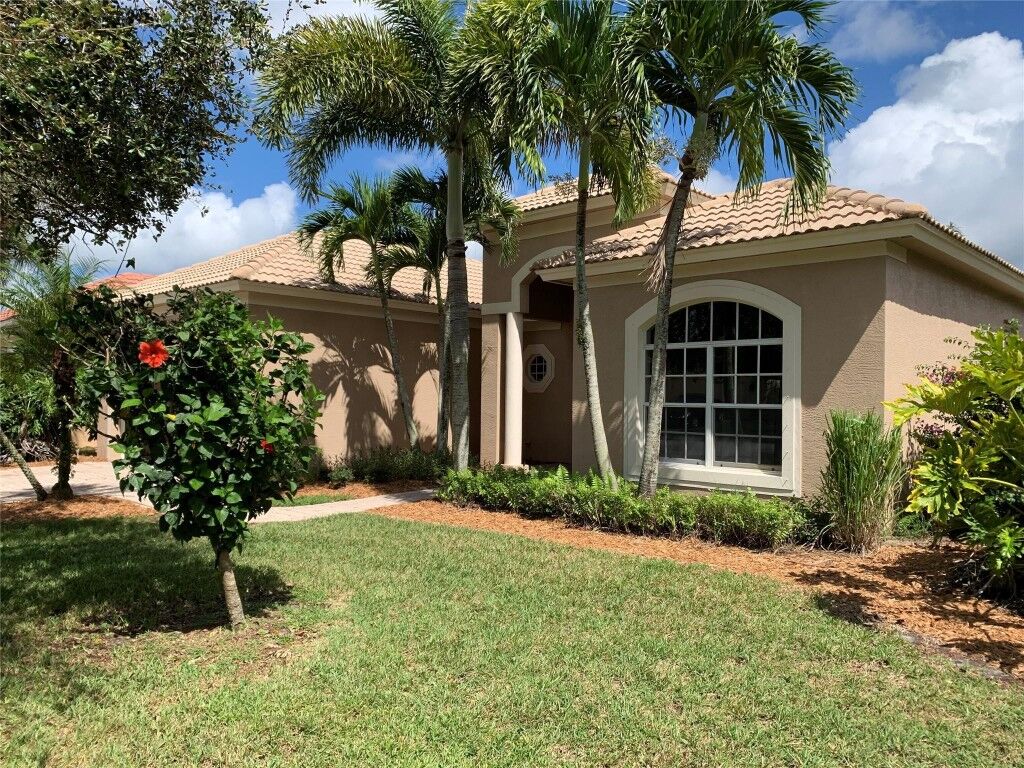 Property Photo:  364 NW Sheffield Circle  FL 34983 