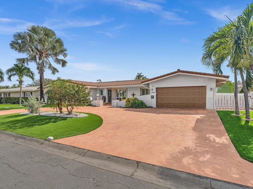 Property Photo: 2930 NE 55th Place FL 33308