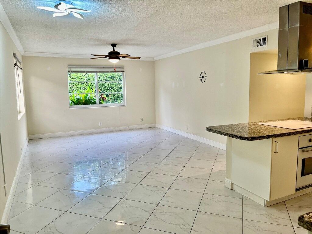 Property Photo:  639 W Oakland Park Boulevard 104-D  FL 33311 