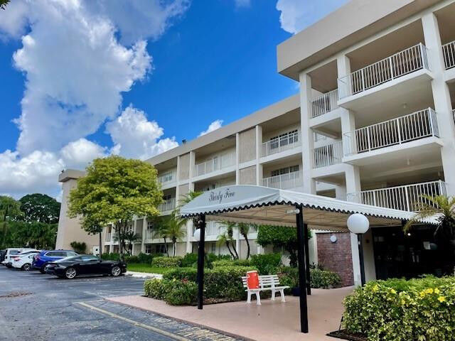 Property Photo: 3151 S Palm Aire Drive 307 FL 33069