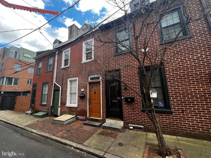 Property Photo:  112 Monroe Street  PA 19147 