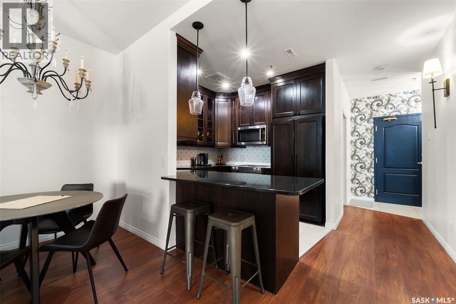 Property Photo:  703 1901 Victoria Avenue  SK S4P 3R4 