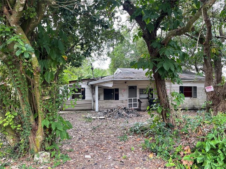 Property Photo:  1299 38th Street NW  FL 33881 