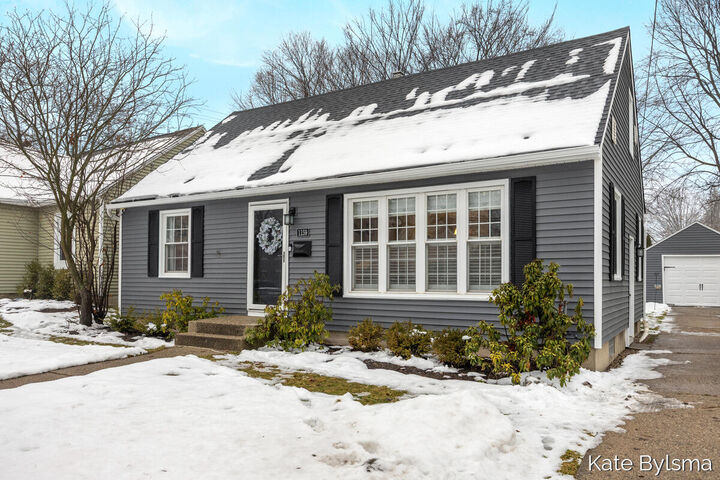 Property Photo:  1159 Lakeside Drive SE  MI 49506 