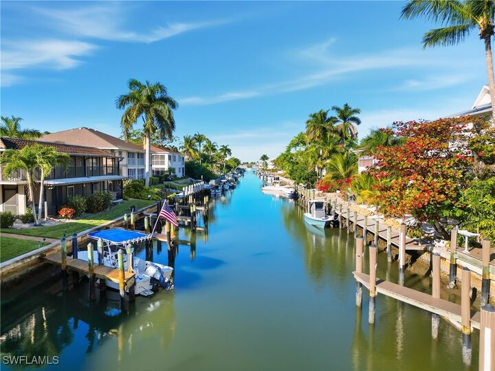 Property Photo: 1519 Chesapeake Avenue B-5 FL 34102