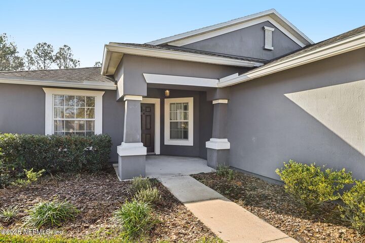 Property Photo:  2124 Creekmont Drive  FL 32068 