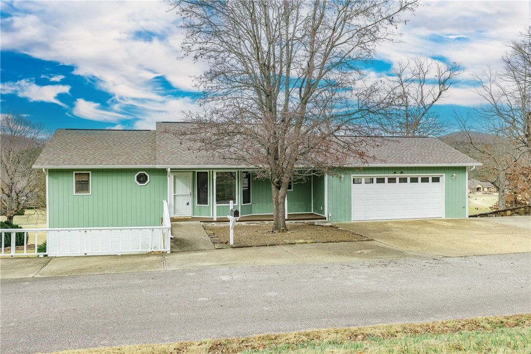 Property Photo:  66 Shields Spur 112  AR 72631 