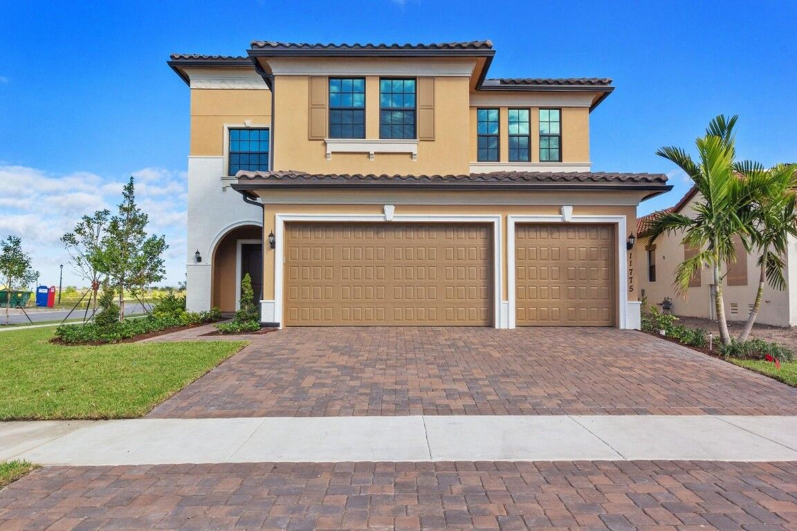 Property Photo:  11775 Bayview Circle  FL 33076 
