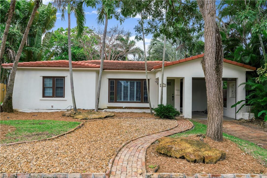 Property Photo: 1225 NE 17th Way FL 33304