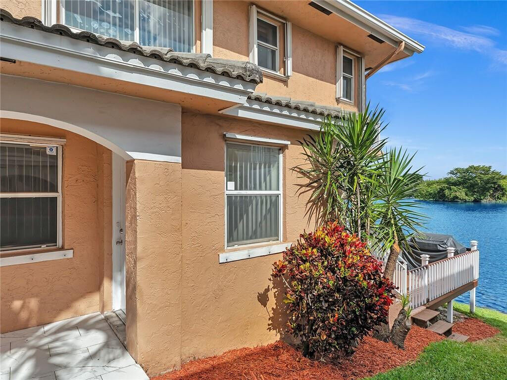 Property Photo: 3287 NW 44th Street 5 FL 33309