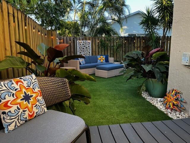 Property Photo:  905 SE 12th Court 5  FL 33316 