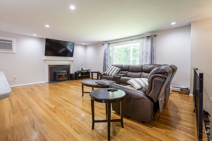 Property Photo:  16 Hilltop Road  CT 06095 
