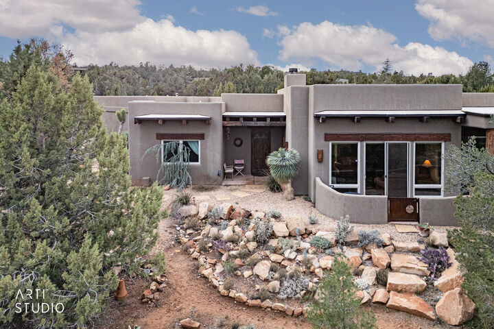 Property Photo:  731 N Rock Garden Ln  UT 84783 
