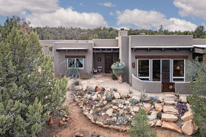 Property Photo:  731 N Rock Garden Ln  UT 84783 