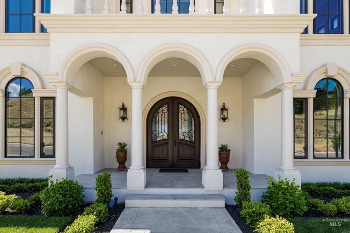 Property Photo:  1083 E Chardie Rd  ID 83702 