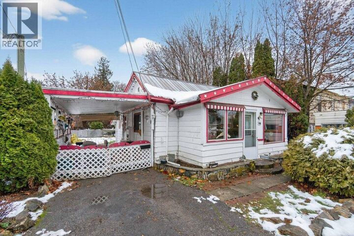 Property Photo:  7331 52 Street Northeast  BC V0E 1K0 