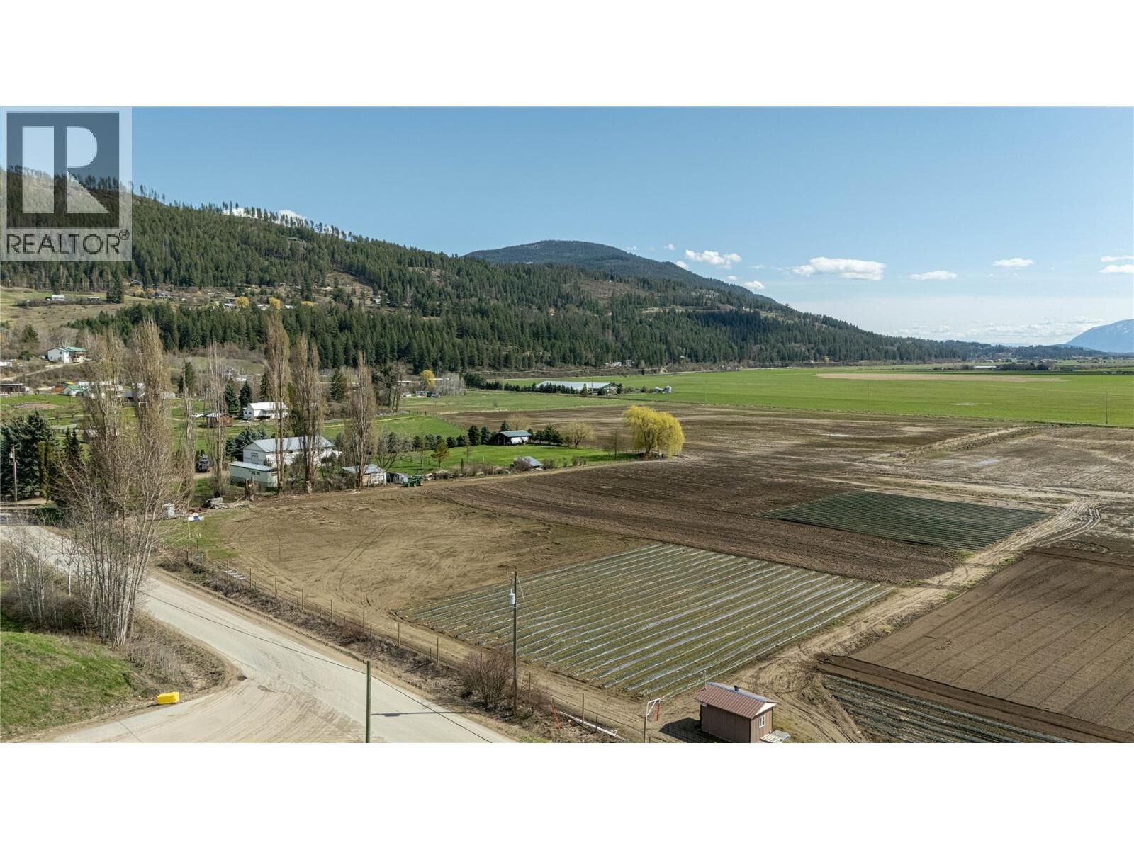 Photo de la propriété: 993 Duck Lake Road BC V0B 2N1