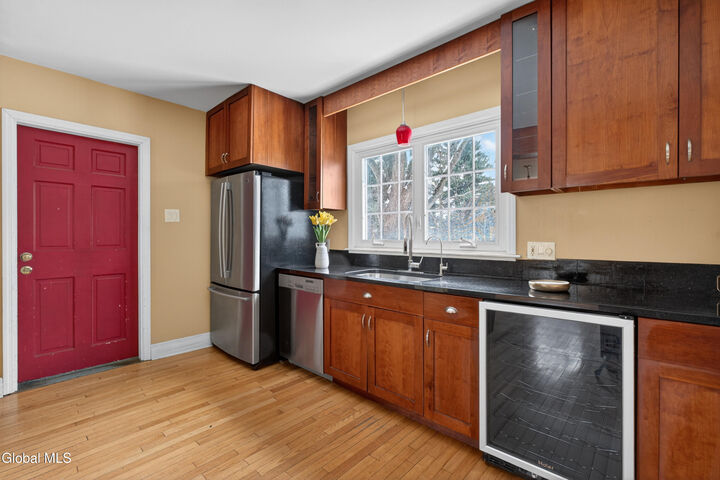 Property Photo: 2510 Troy-Schenectady Road NY 12309