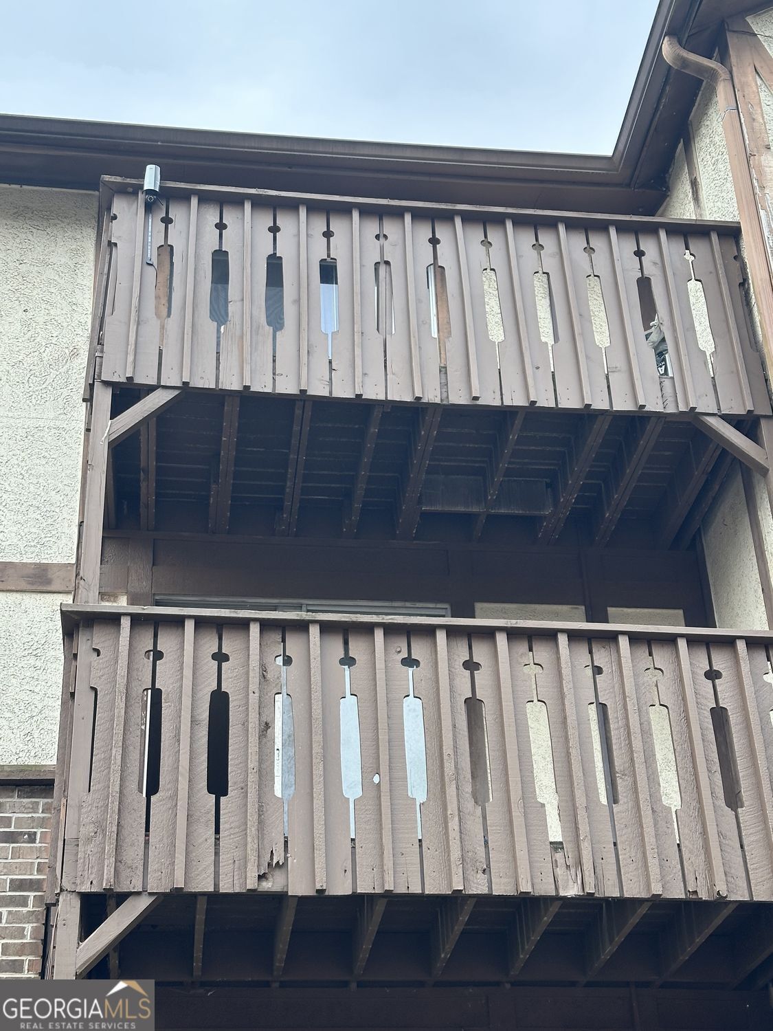 Property Photo:  1505 Camelot Drive  GA 30349 