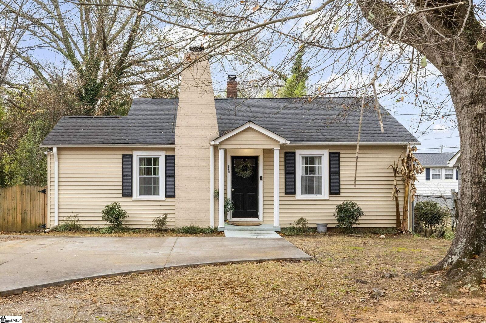 Property Photo: 120 E Wilburn Avenue SC 29611